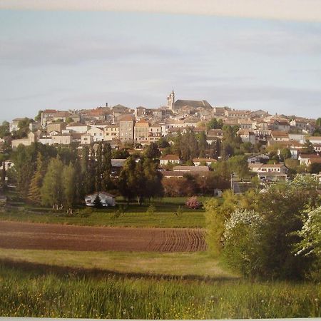 Petit Gite Des Augustins Monflanquin Exterior photo